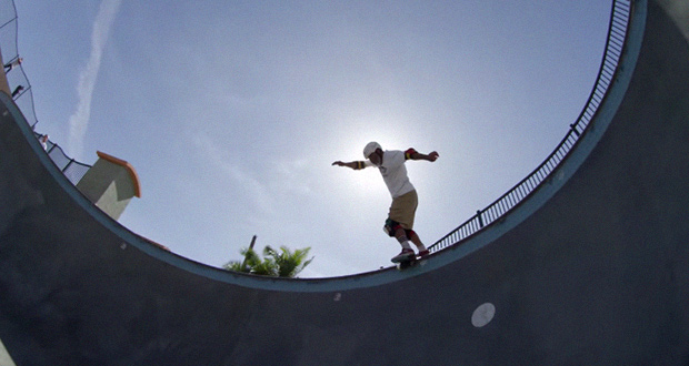 Steve-Caballero-y-su-Bienvenida-Bones-Wheels