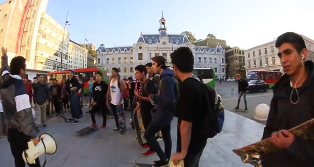 Registro-de-la-2da-Pateada-y-Marcha-por-un-Skatepark-en-Valparaiso-por-Backflip-TV