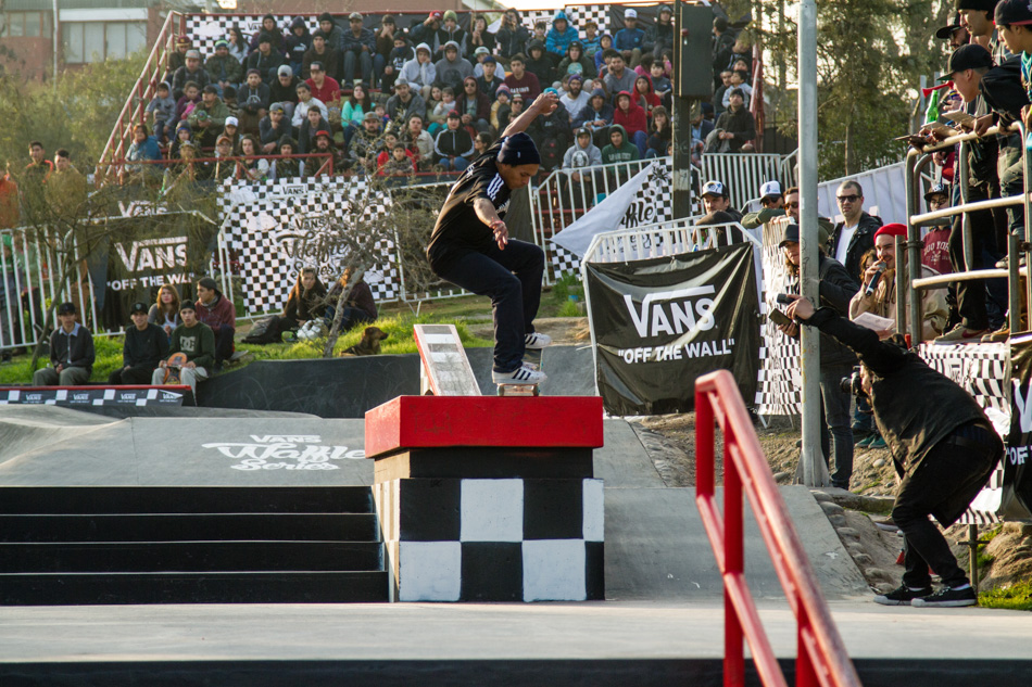 vans-waffle-series-santiago-VANS-49